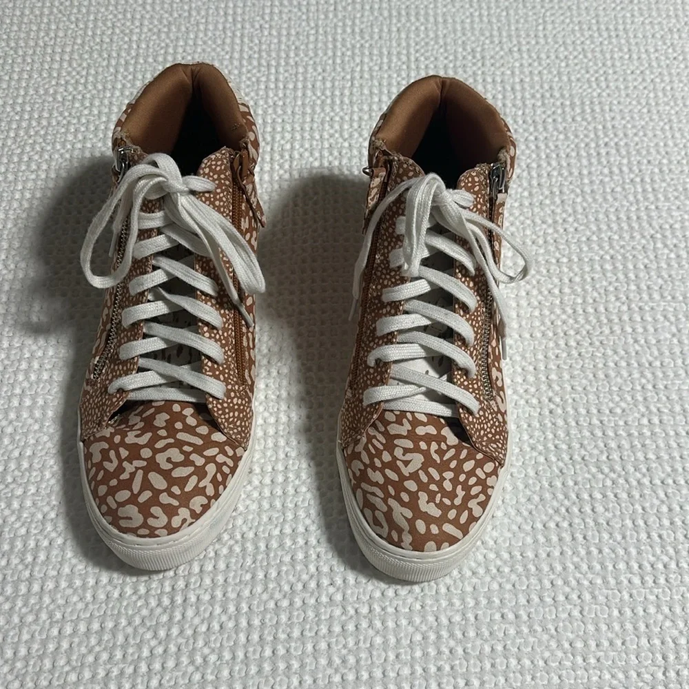 Universal Thread high top shoes Cheetah print​​​​​